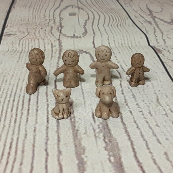 Miniature Village Figurine 16pc Set Ceramic Building Tree People Train Cat Dog - Picture 14 of 16